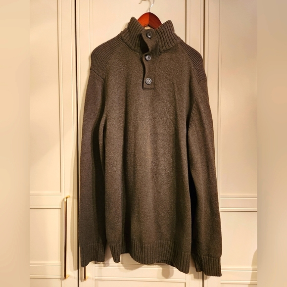 Gap Men's Wool Blend Sweater - Picture 6 of 6